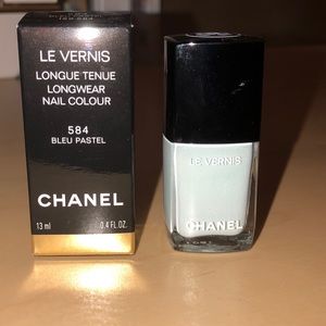 CHANEL Le Vernis Nail Colour #584 Bleu Pastel✨